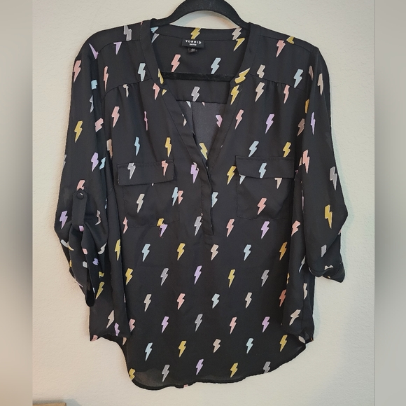 Torrid Harper style blouse lightning bolt Size 00/ Large - Picture 7 of 7